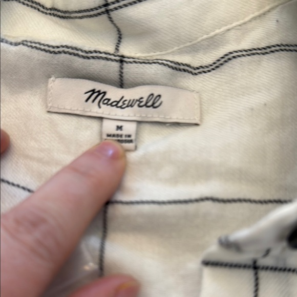 Madewell Easy Y-Neck Button-Up Shirt Size Medium - Picture 5 of 11